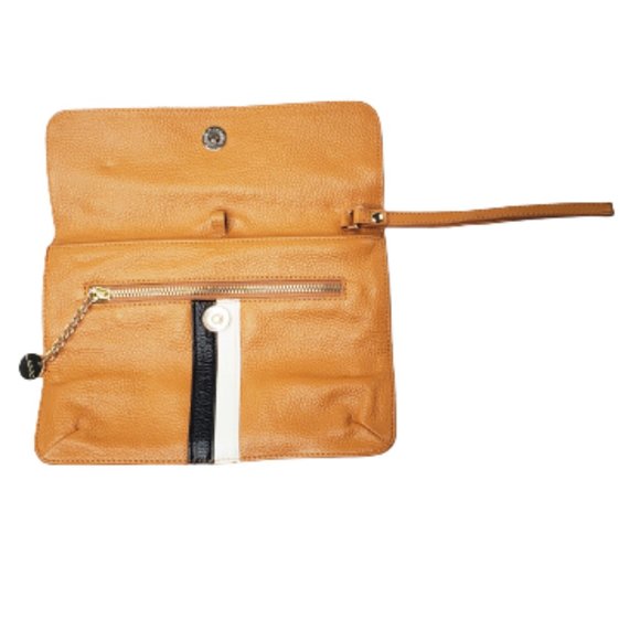 LAGGO Pebbe Orange Grain Leather Wristlet Clutch Bag. - Picture 2 of 8